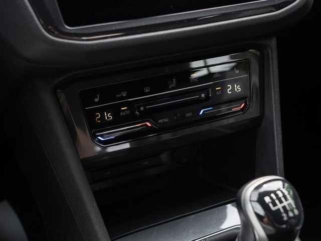 Tiguan R-Line Matrix AID NAV Lenkradhzg. 19"