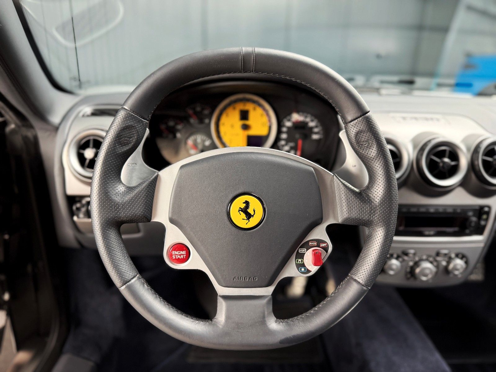 Fahrzeugabbildung Ferrari F430 F1 + Argento Nürburgring + Innen Blue Scuro