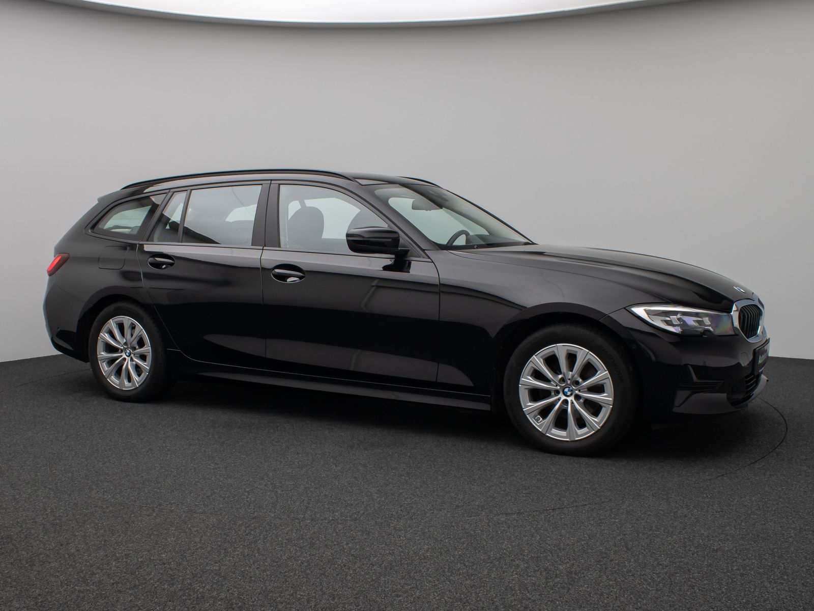 Fahrzeugabbildung BMW 320d Kamera DAB CockPitPro Stop&Go Komfort Alarm