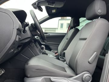 Volkswagen Tiguan - 12