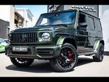 Mercedes-Benz G 63 AMG NIGHT II°OLIVE METALLIC DESIGNO°CARBON - : Grün, Metallic