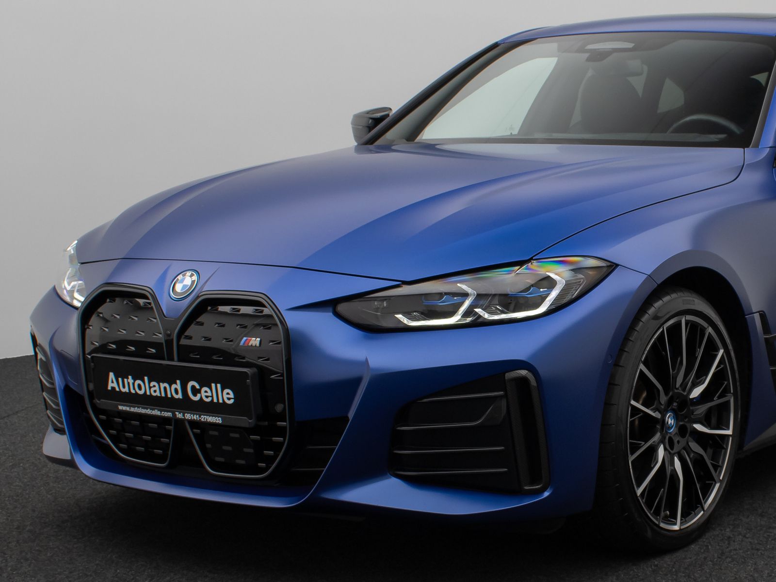 Fahrzeugabbildung BMW i4 M50 Gran Coupé Glasdach Laser 360°HUD DAB H/K