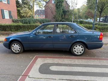 1993 Mercedes-BENZ C 180 — фото 3