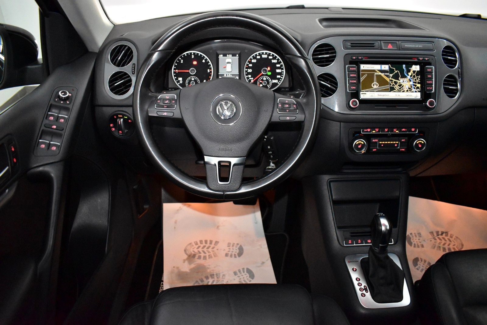 Fahrzeugabbildung Volkswagen Tiguan Sport&Style 4M Leder,Navi,Xenon,Panorama