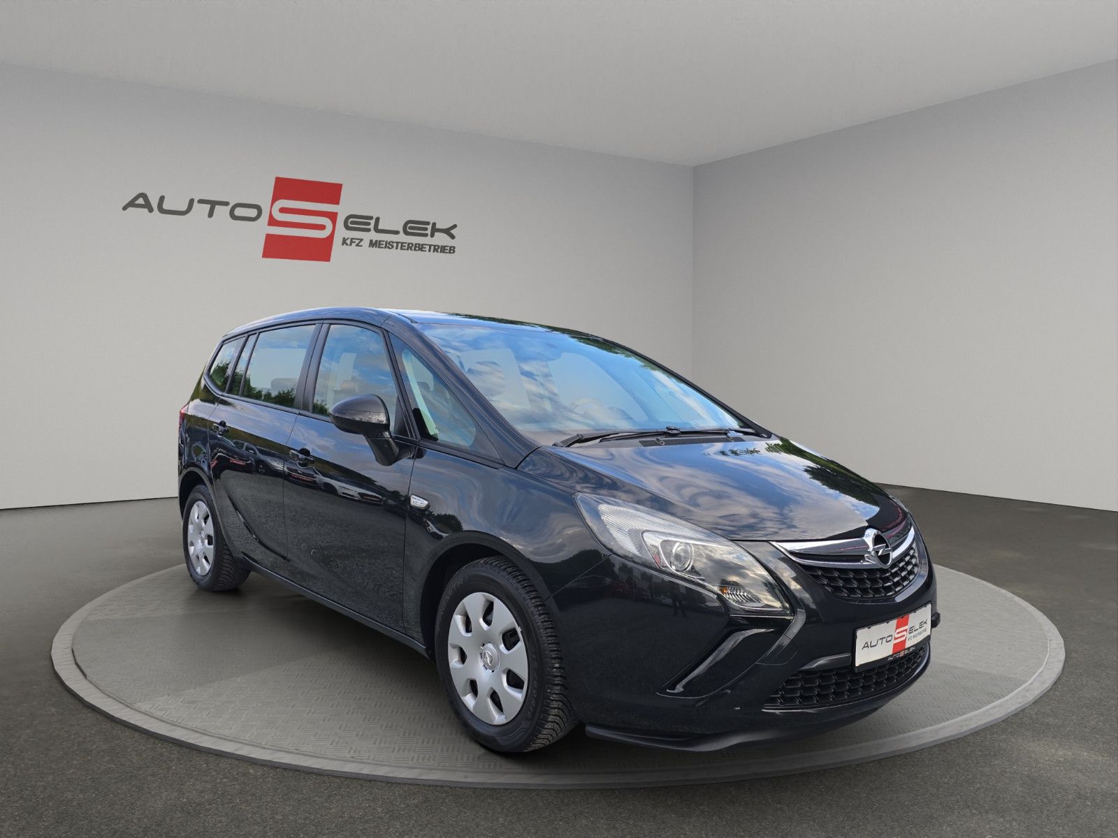 Fahrzeugabbildung Opel Zafira C Tourer Selection 7-Sitze TÜV INSP. NEU