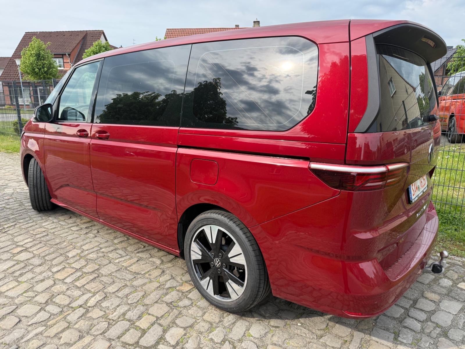 Volkswagen T7 Multivan lang Life,AHK,ACC,Standh.