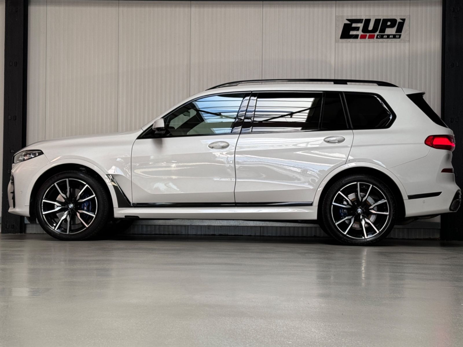 Fahrzeugabbildung BMW X7 xDrive40i M Paket/HUD/360°/Massage/Voll