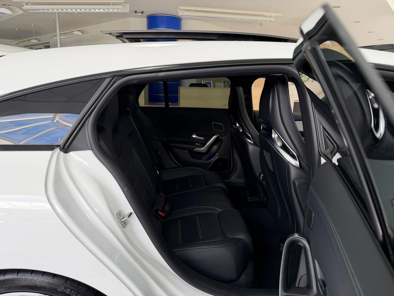 Mercedes-Benz CLA 35 AMG Shooting Brake 4M*AERO-KIT*PANO*STHZG
