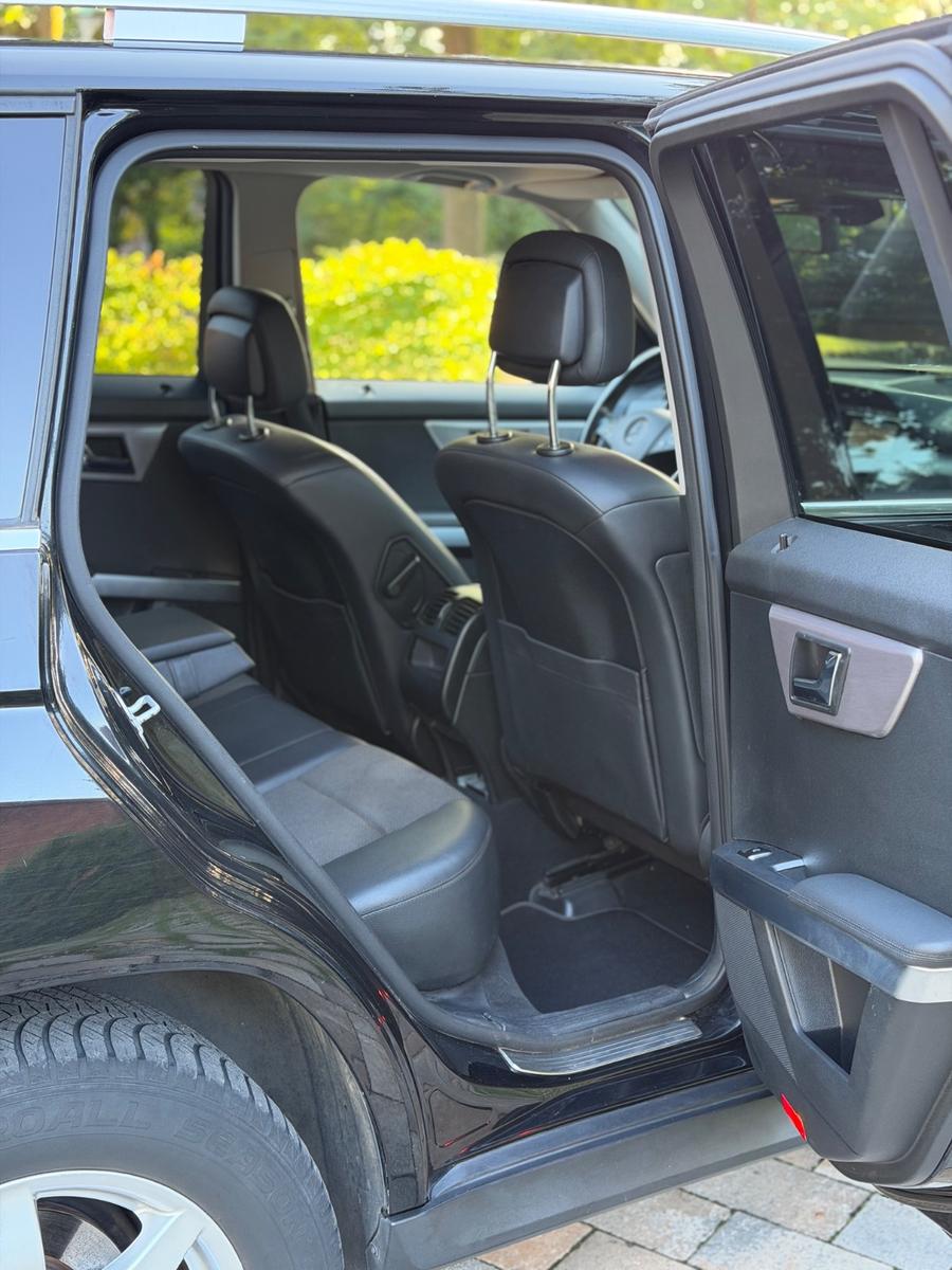Mercedes-Benz GLK350 2010 — photo 13