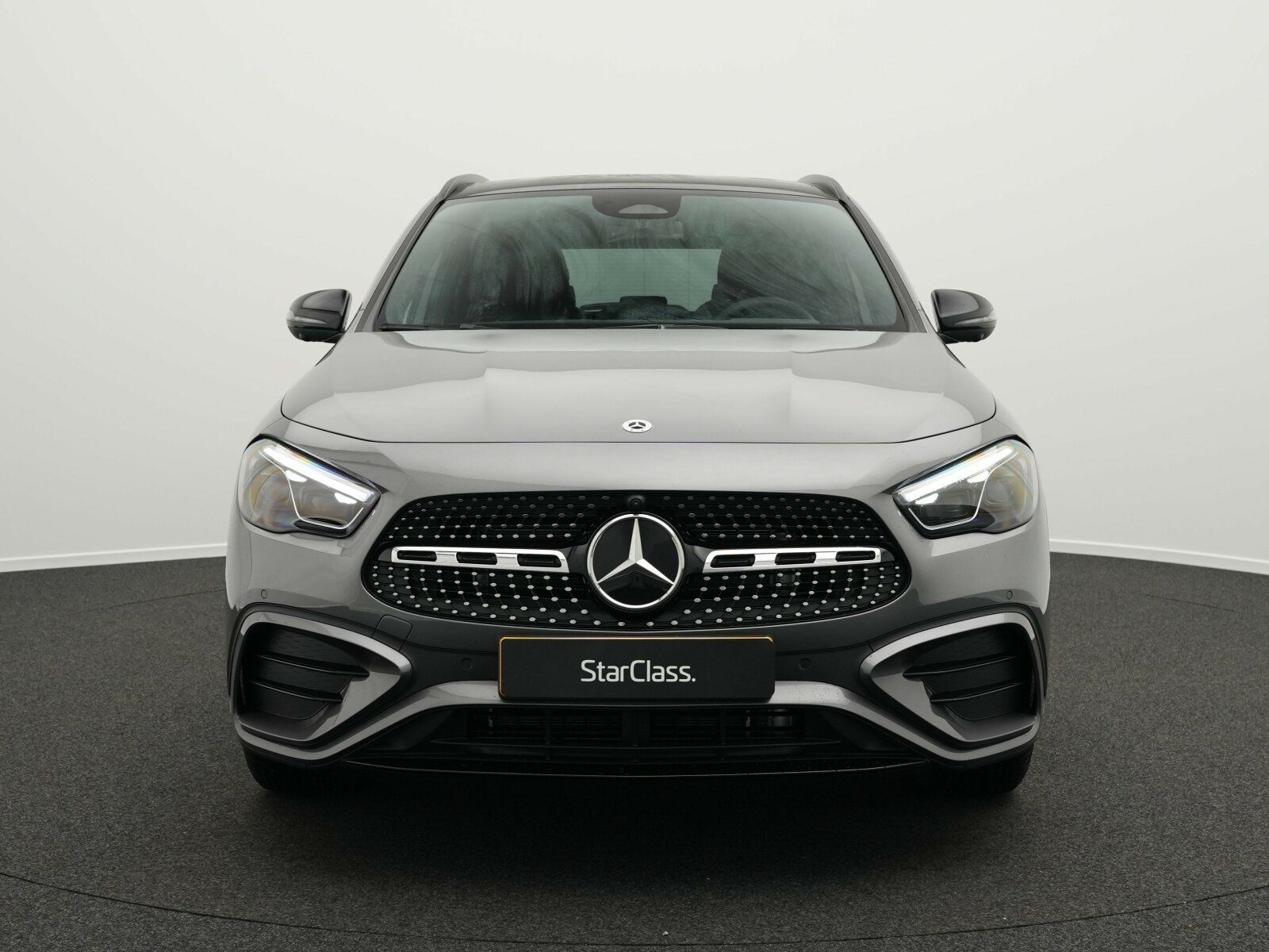 Mercedes-Benz GLA 180 imagem 2