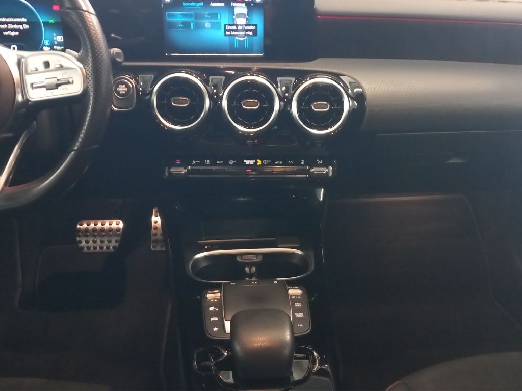 Fahrzeugabbildung Mercedes-Benz CLA 250 e Shooting Brake AMG Line*Pano-Dach*LED