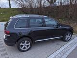 Volkswagen TTOUAREG V8 FSI 4.2l FL SPIN, AHK 3.500kg SOLAR  - Volkswagen Touareg: 2.5