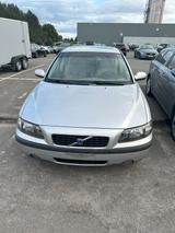 Volvo S60 2.4 - PETROL  163.000KM FIRST OWNER - gebrauchte Volvo S60 aus dem Jahr 2000