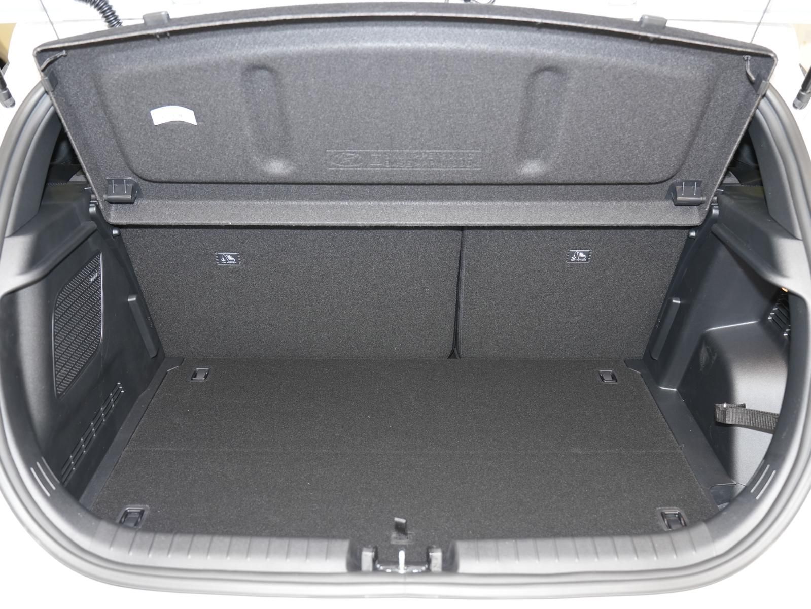 Hyundai i20 - Bild 11