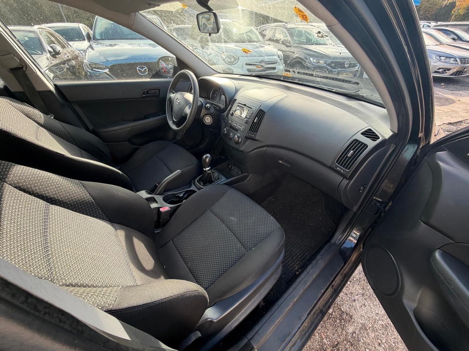 Hyundai i30 2011 — photo 5
