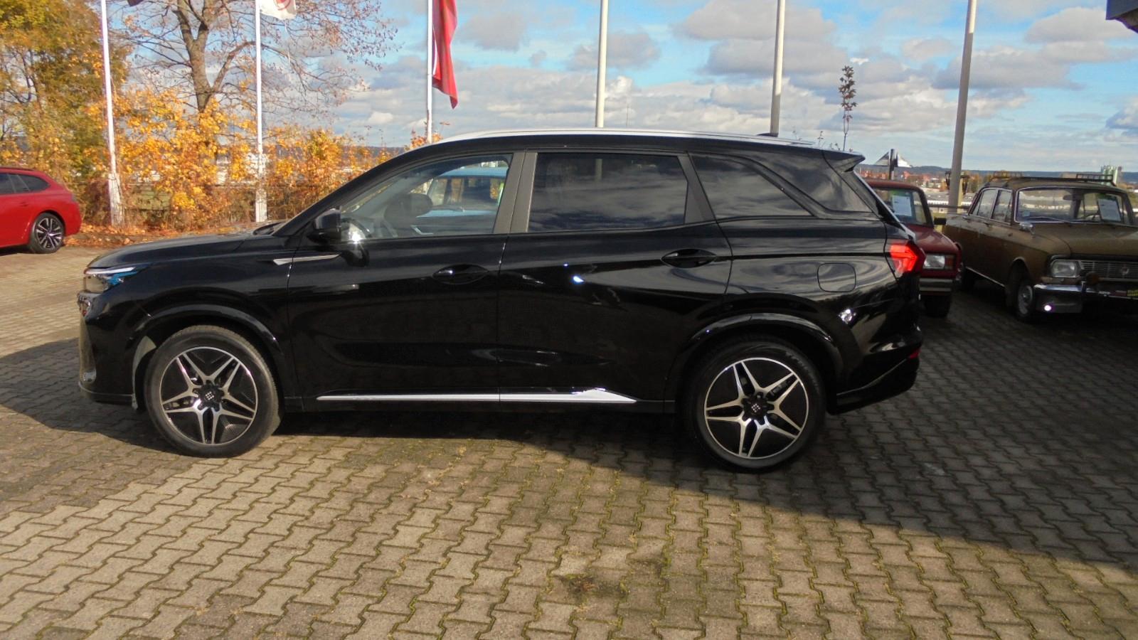 DFSK Fengon E5 PHEV Hybrid 7-sitzig, Allwetterreifen,