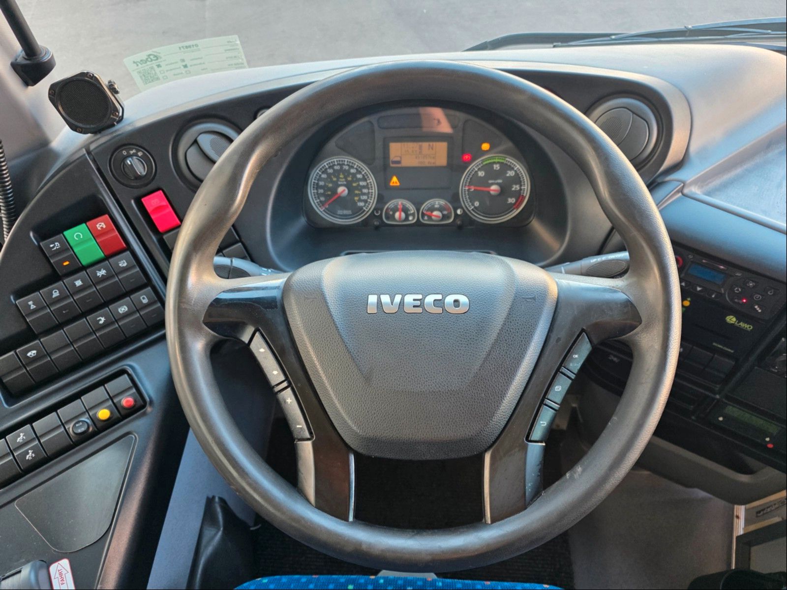 Fahrzeugabbildung Iveco Crossway LI6C 12 Klima Intarder 45+26+1