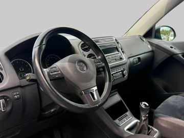 Volkswagen Tiguan - 9