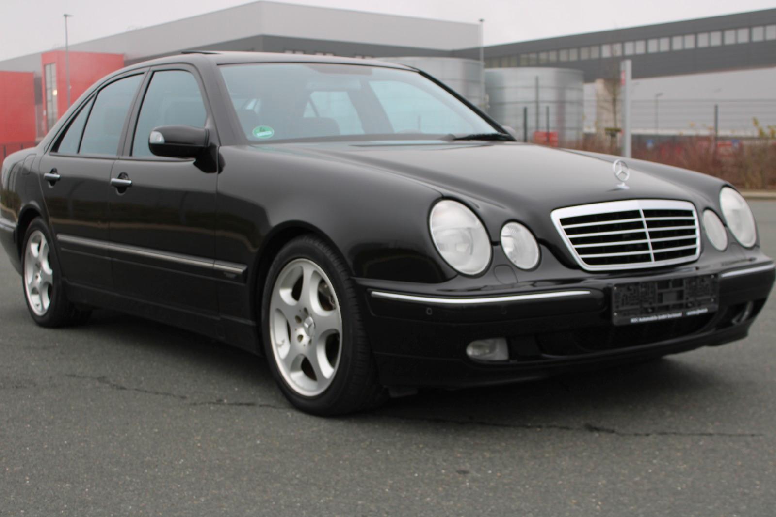 Mercedes-Benz E 320