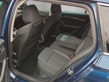 Fahrzeugabbildung SKODA Octavia Combi Style 1.5 e-TEC DSG AHK Columbus