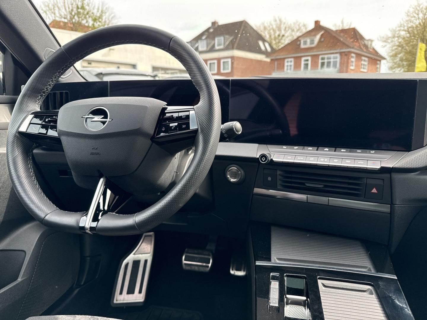 Opel Astra Electric Ultimate +HUD+NAVI+WSSbeh+I-Lux E
