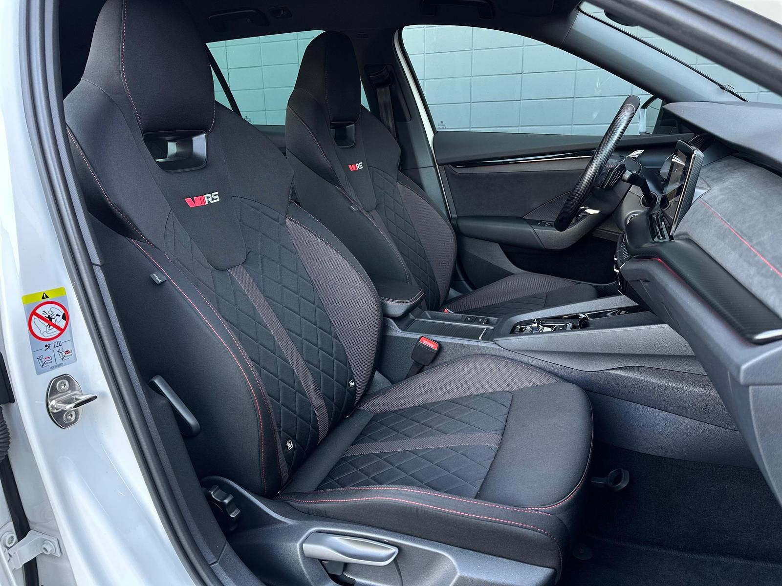 SKODA Octavia 2.0TDI RS* MATRIX#AHK#SHZ#FH#ACC#NAV#HUD - Image 17