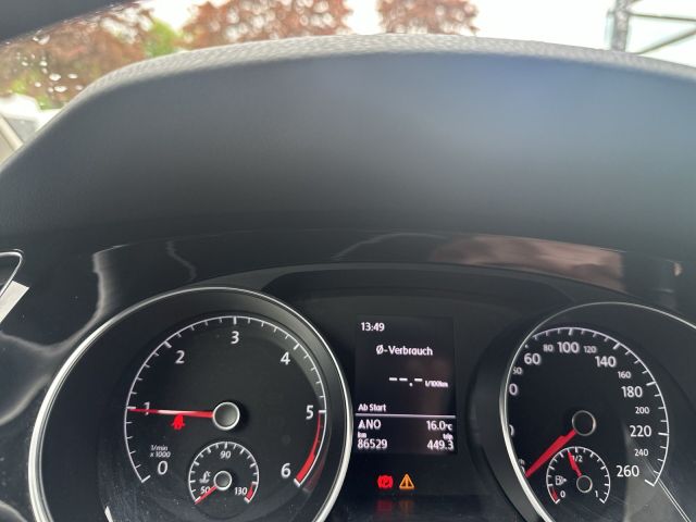 Touran 2.0 TDI Active NAVI ACC 16 ALU FAMILY-P.