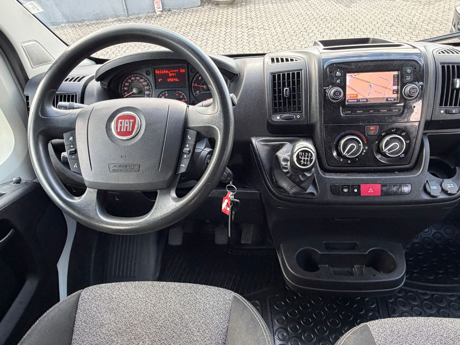 Fahrzeugabbildung Fiat Ducato Pritsche/7-SITZ Doppelk. 35 140 L4 Pritsc
