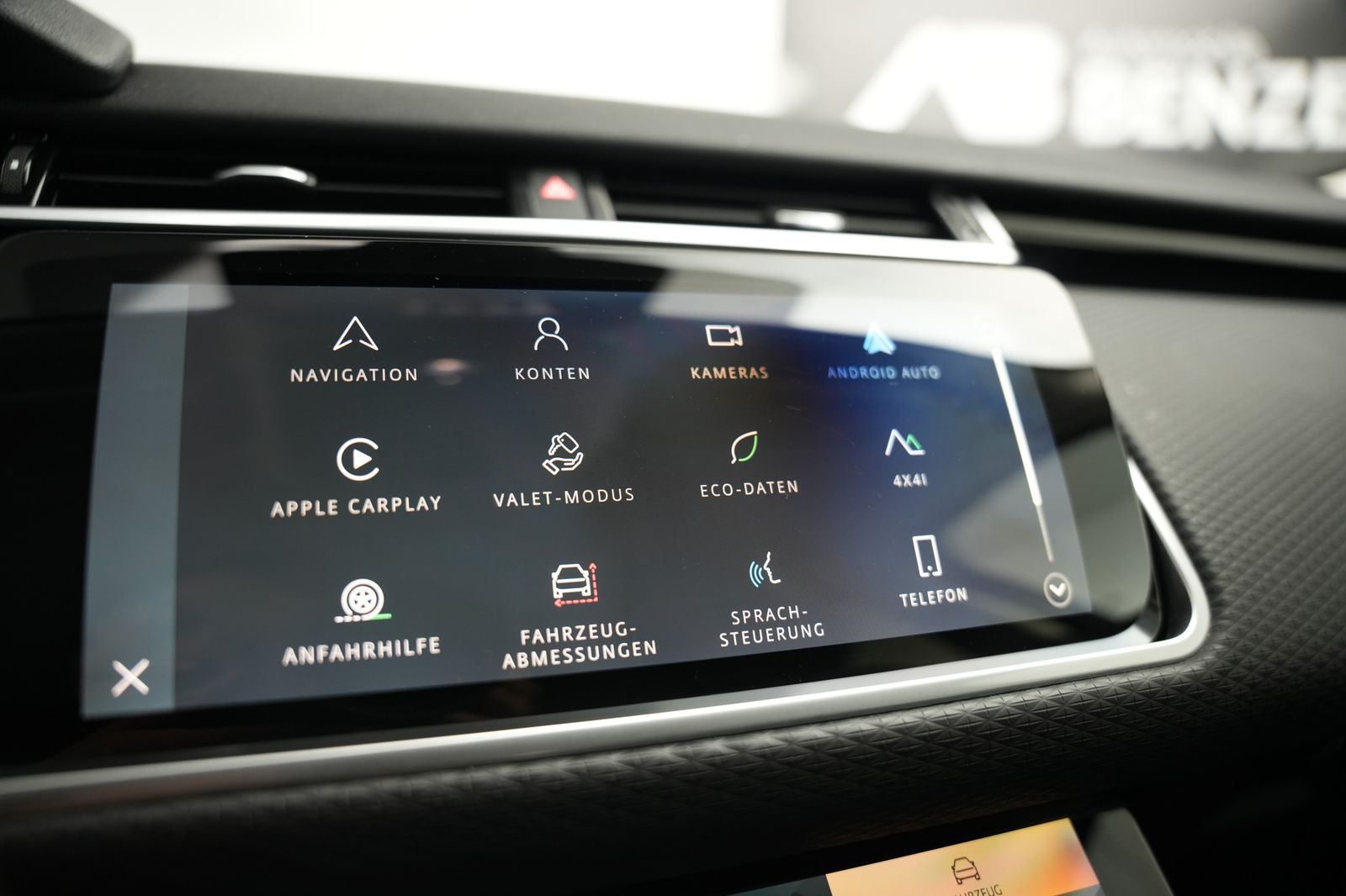 Fahrzeugabbildung Land Rover Range Rover Velar Kamera*Head-UP*Matrix*CarPlay