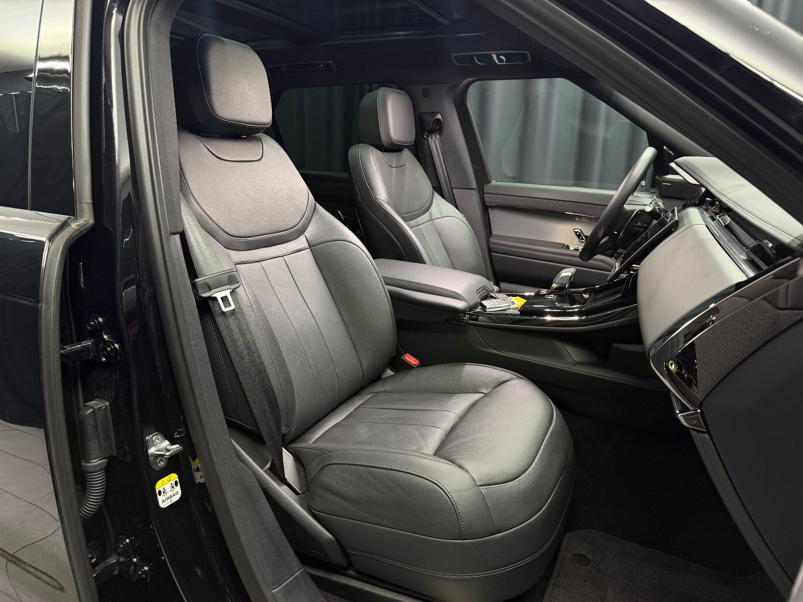 Fahrzeugabbildung Land Rover Range Rover Sport S Hybrid |MERIDIAN|360°|LUFT