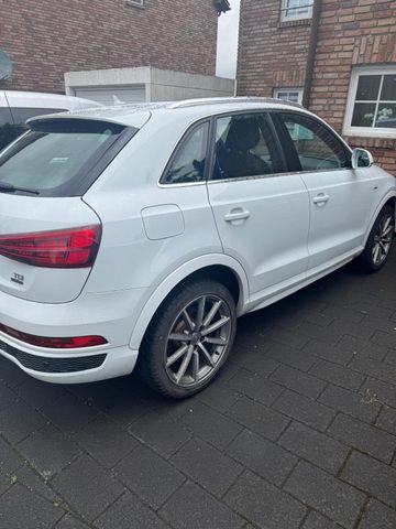 AUDI Q3 2.0 TDI quattro S tronic 135kW S-Line Sport 