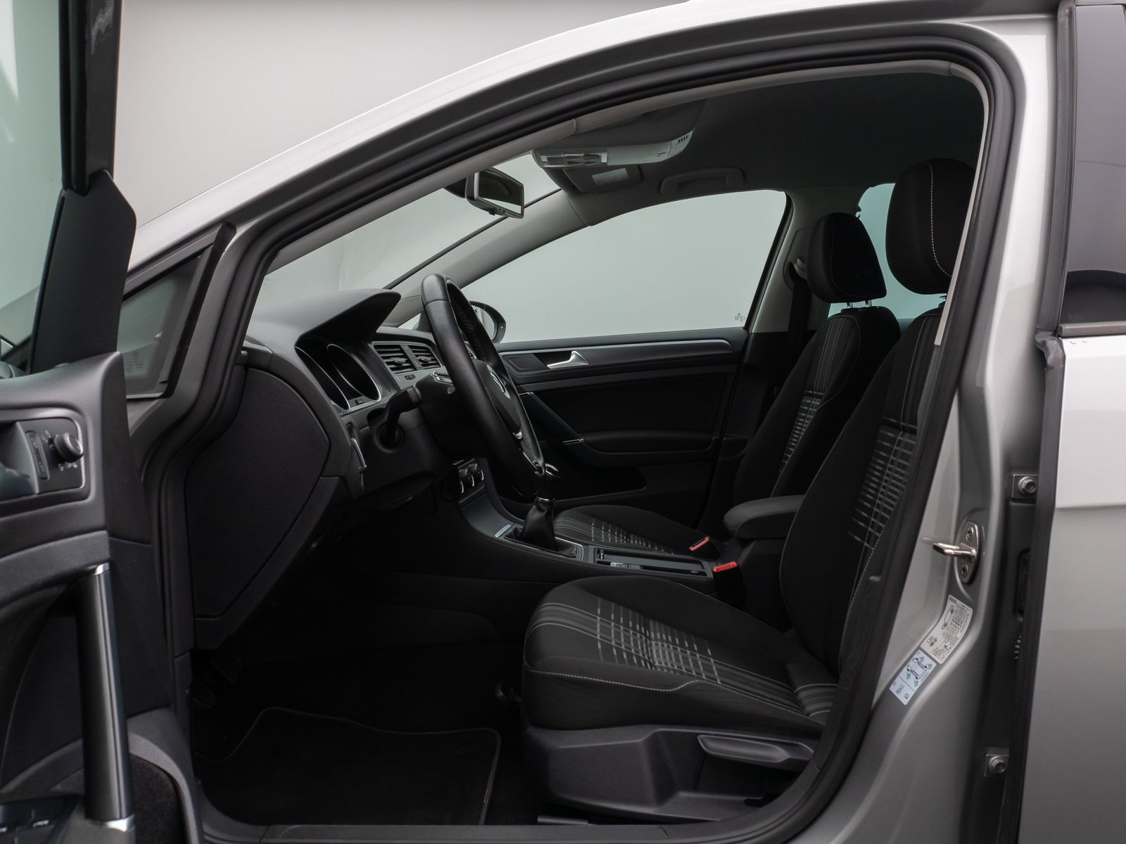 Fahrzeugabbildung Volkswagen Golf VII Variant Lounge BMT Sitzhzg Navi AHK