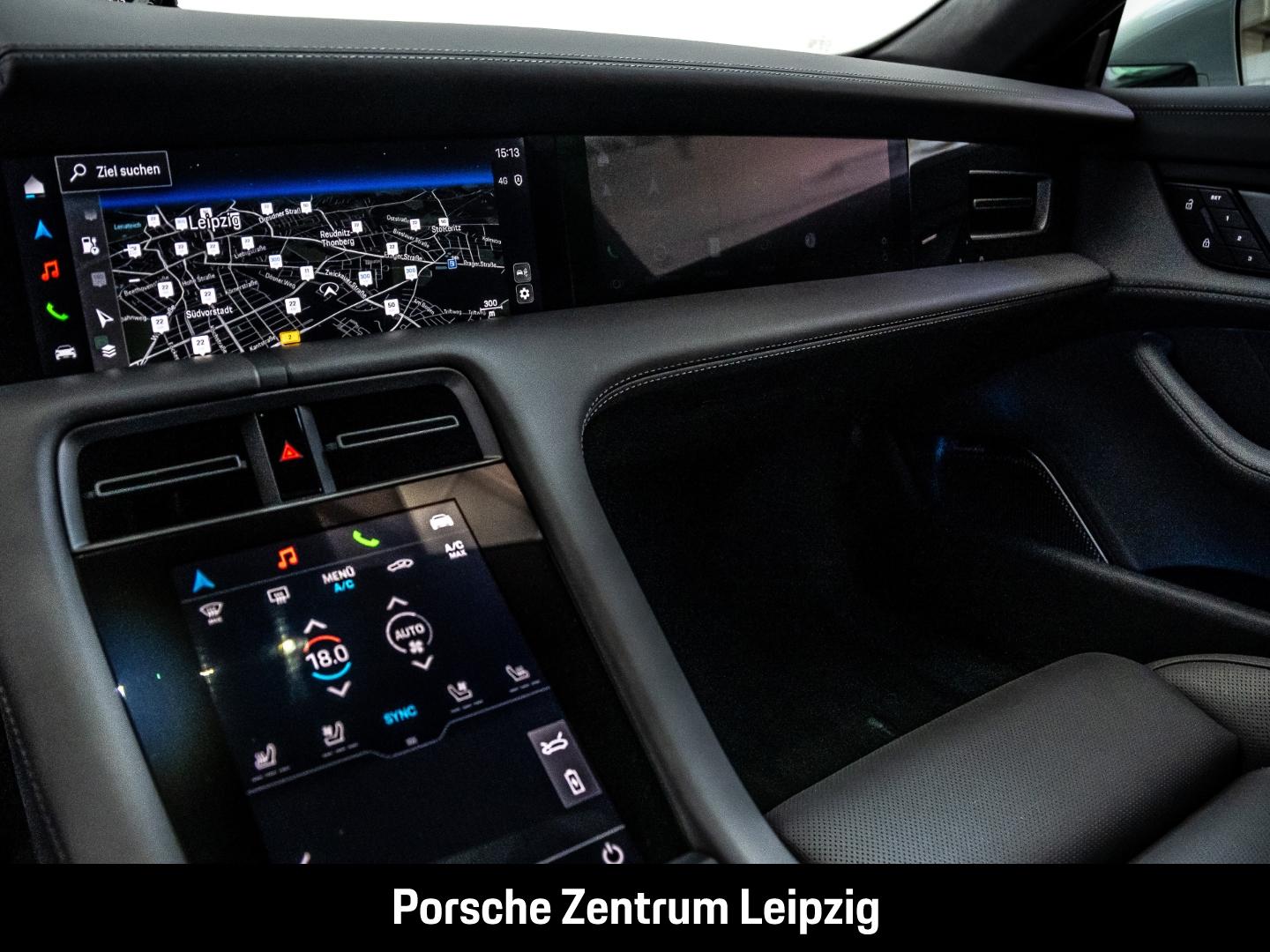 Porsche Taycan Turbo Burmester ActiveRide Nachtsicht