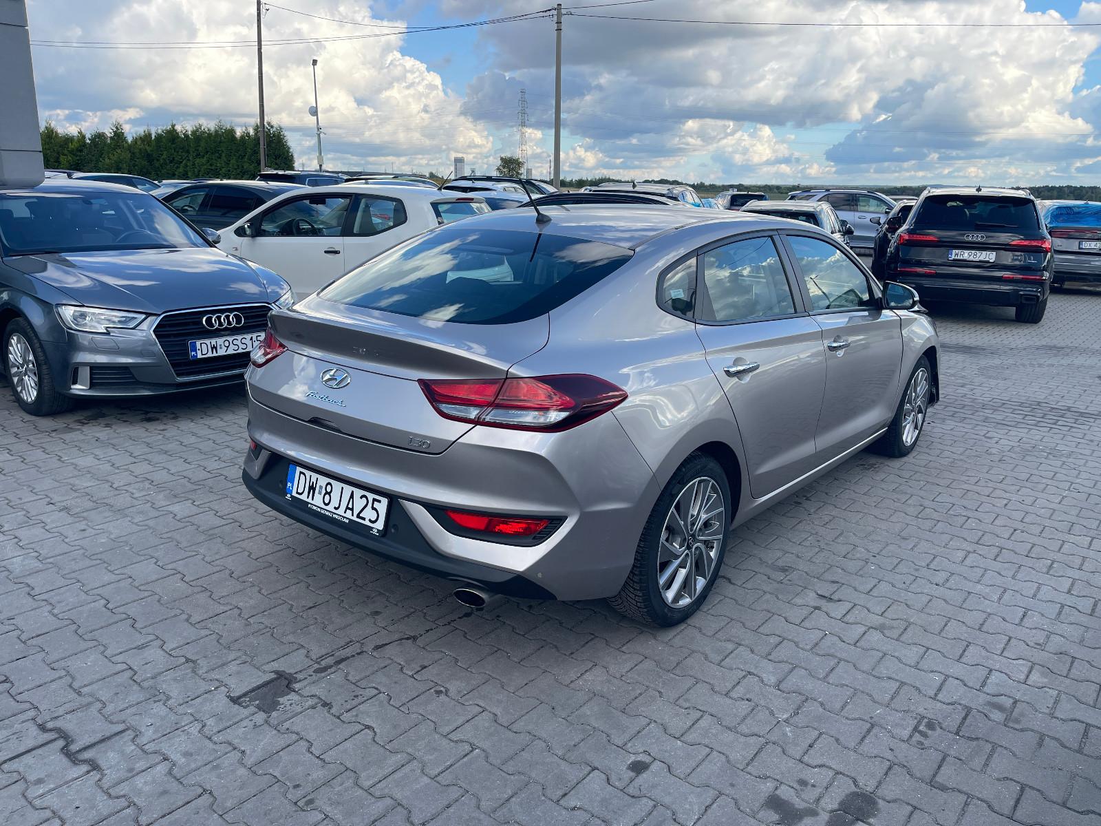 Hyundai i30 1.4 T-GDI Trend Fastback