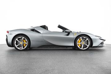 2024 Ferrari SF90 — фото 4