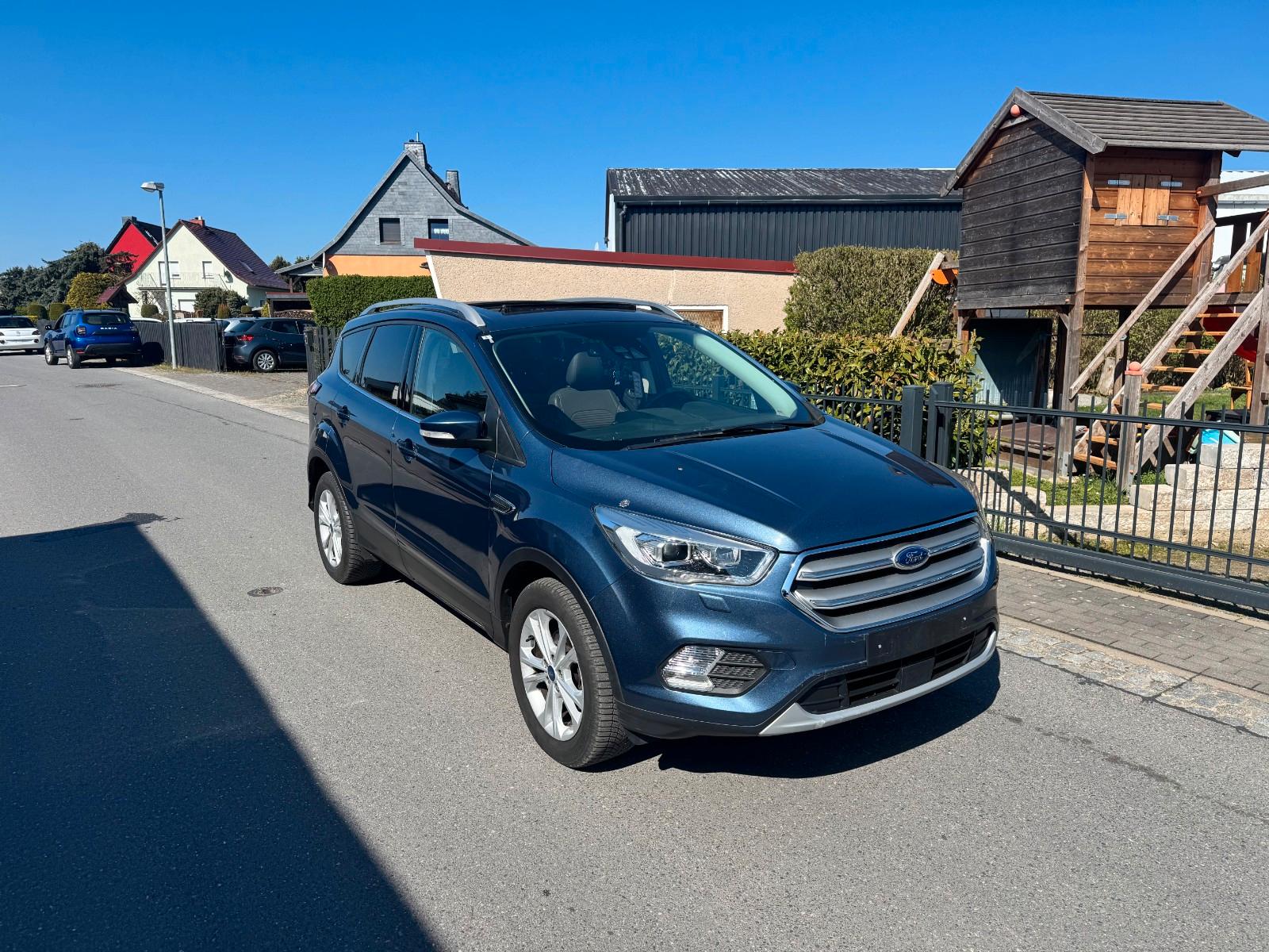 Ford Kuga Titanium PANORAMA NAVI AUTOMATIK