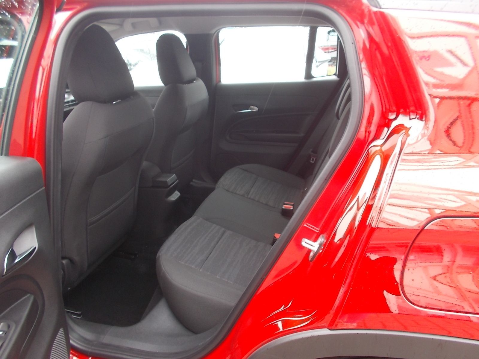 Fahrzeugabbildung Jeep Avenger Longitude 1.2 FWD + LED + NAVI