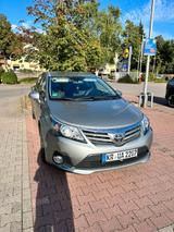 Toyota Avensis T27 2.0 D-4D   2. Hand - Toyota Avensis: Kombi, T27