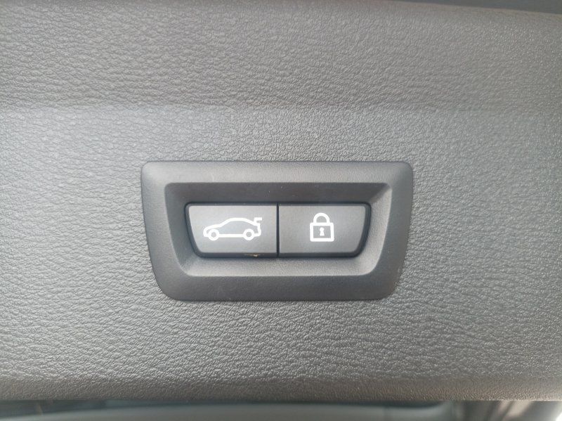 Fahrzeugabbildung BMW X1  xDrive25e  Sport Line