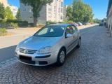 Volkswagen Golf 5 Benziner 1,6 Schöner Zustand 1.hand - Volkswagen Golf aus 2005: Golf5