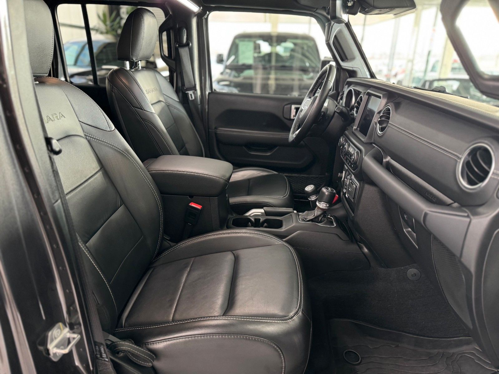 Fahrzeugabbildung Jeep Wrangler Unlimited 2.0 T-GDI Sahara "Di.-Sperre"