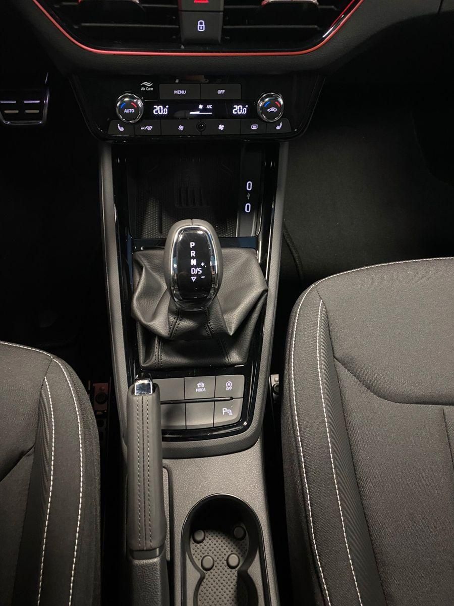 Fahrzeugabbildung SKODA Kamiq 1.5 TSI ACT DSG Monte Carlo+AHK+MATRIX++++
