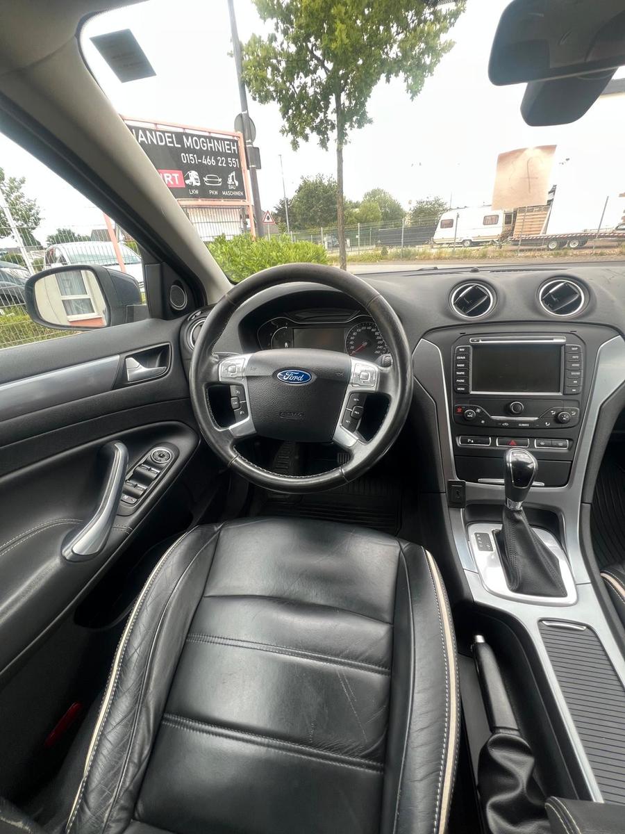 Ford Mondeo 2011 — photo 12