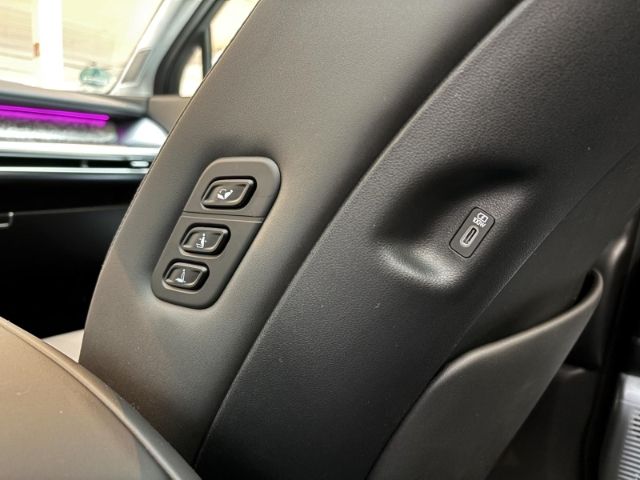 IONIQ 9 UNIQ 110kWh 4WD 6-SITZER+NAVI+360 GRAD K