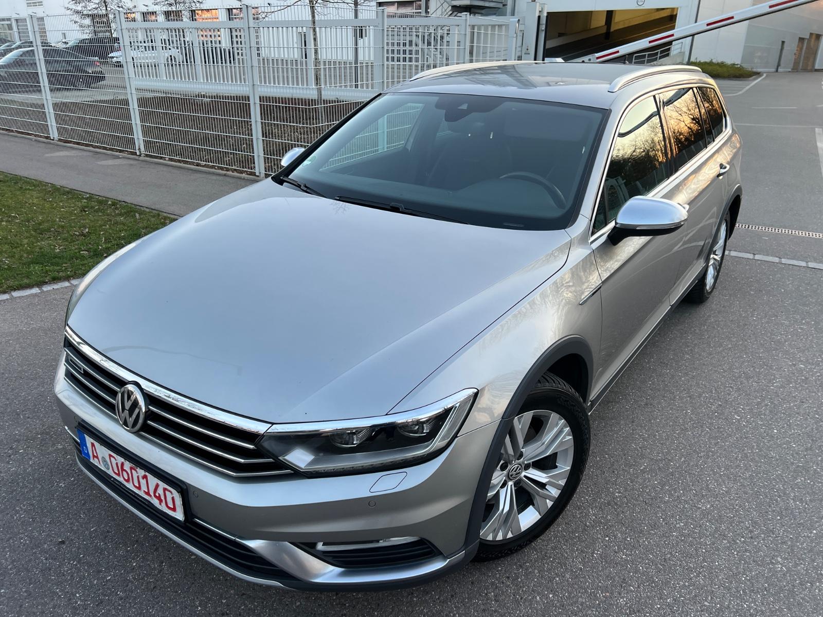 Volkswagen Passat *Alltrack* - 4Motion - Premium! DSG