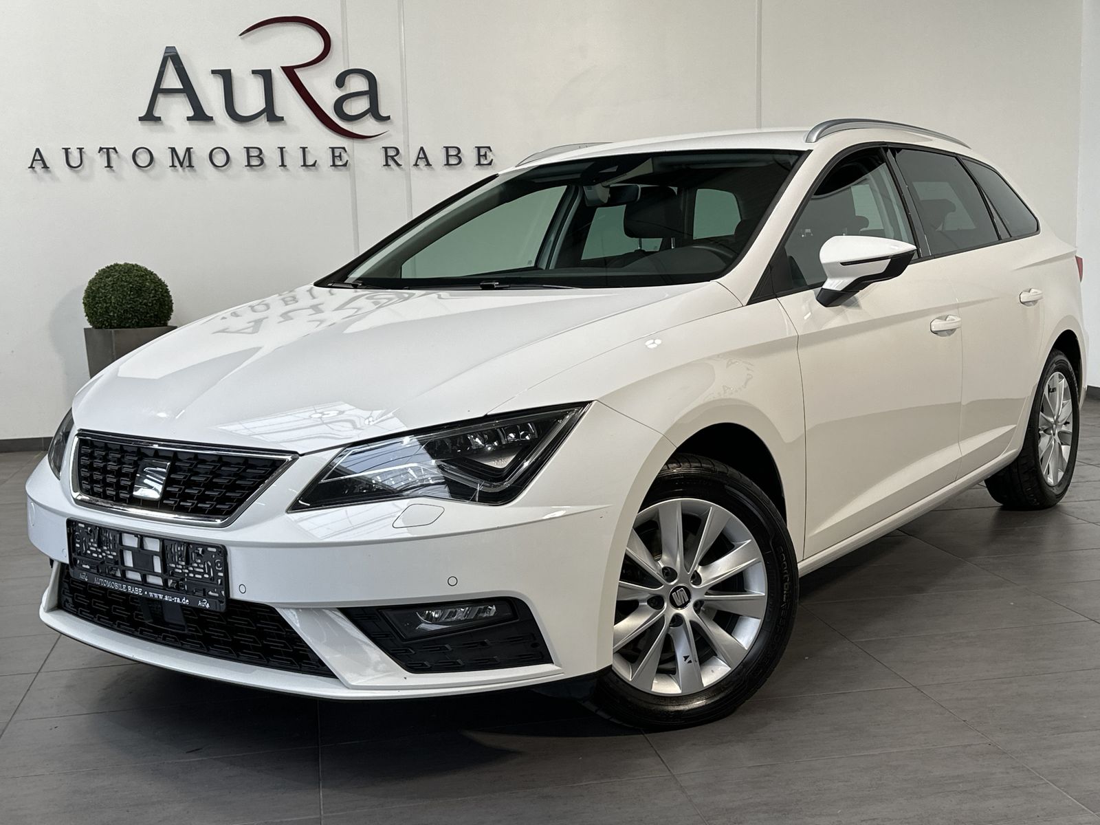 Fahrzeugabbildung SEAT Leon SpB 2.0 TDI DSG Style NAV+LED+AHK+ACC+BEATS