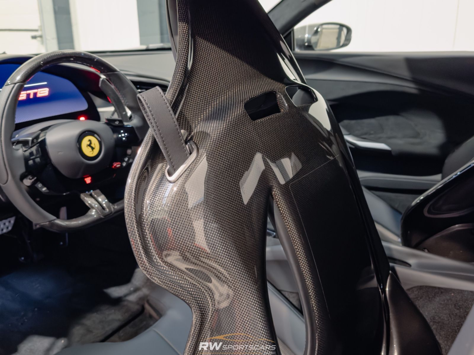 Fahrzeugabbildung Ferrari 296 GTB GTB DCT