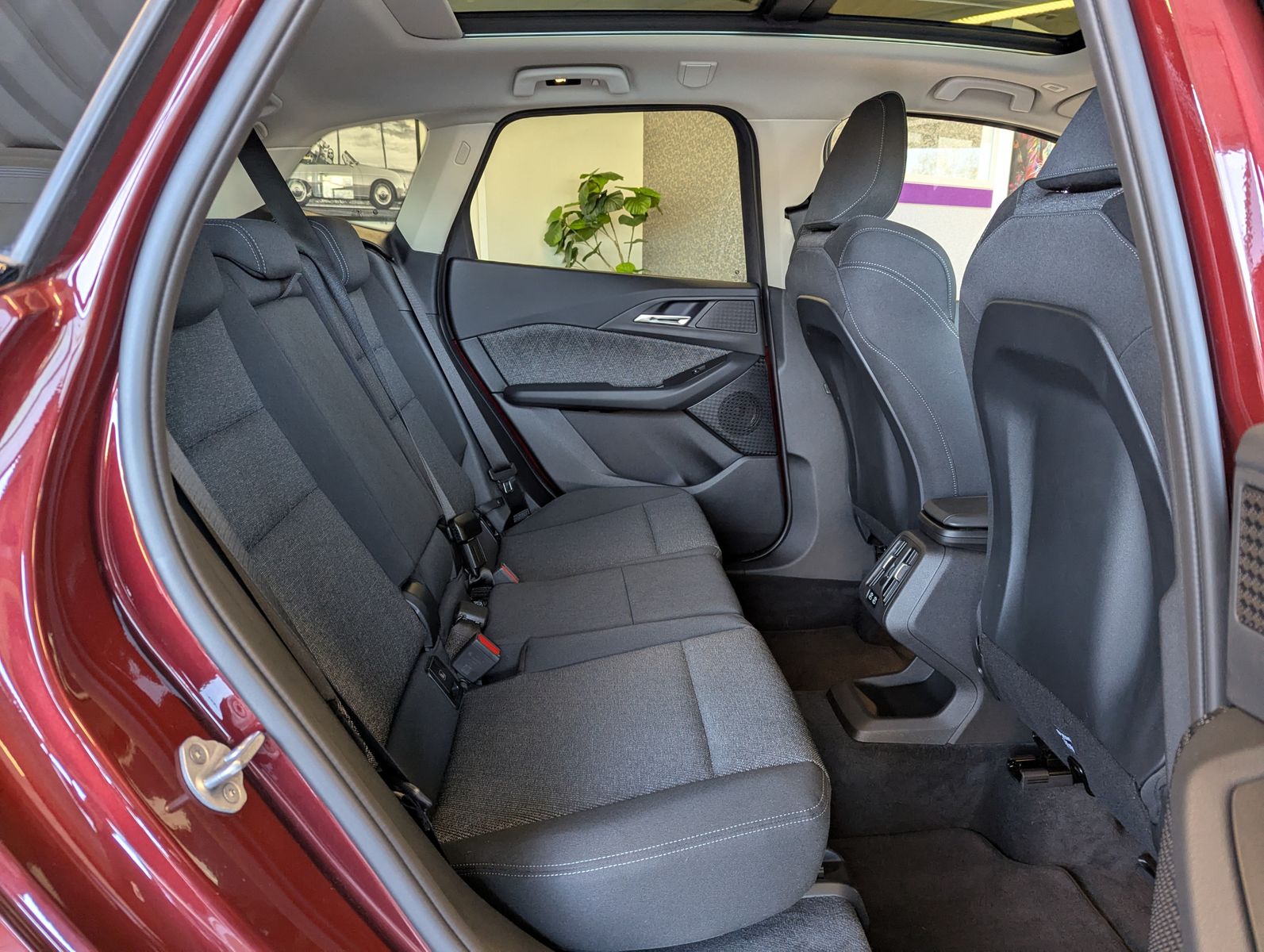 BMW 218 Active Tourer i Panorama Sport-Sitze AHK - Image 16