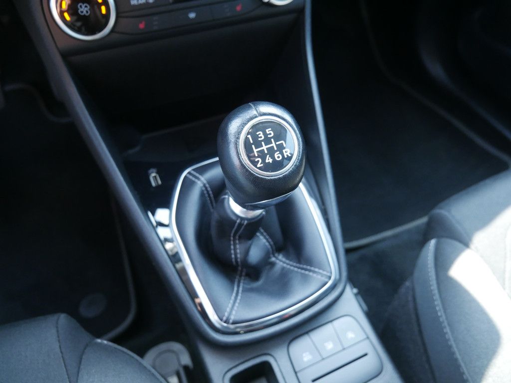 Fahrzeugabbildung Ford Fiesta 1.0 EcoBoost Titanium KLIMA SITZHEIZUNG