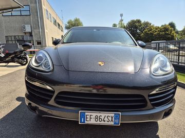 Porsche Cayenne - 5